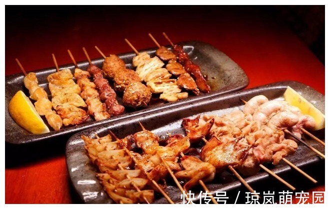 酸奶|经常喝酒的人,在喝酒时,提醒:这几种食物尽量不要吃