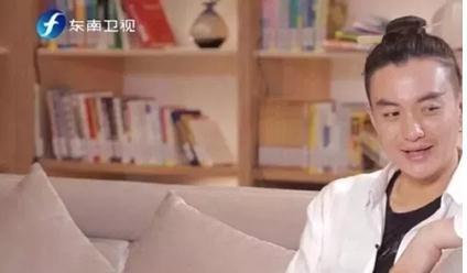 從主持一姐到卑微丹，朱丹的原生家庭對她影響有多大