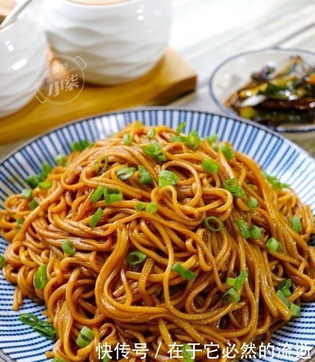 面条这样做太好吃了,做法简单省事,一周吃7次都不腻,太香了
