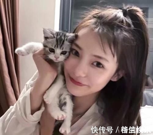 马尾 女生这几种发型留久了,发际线会上移,你的发型是这样的吗