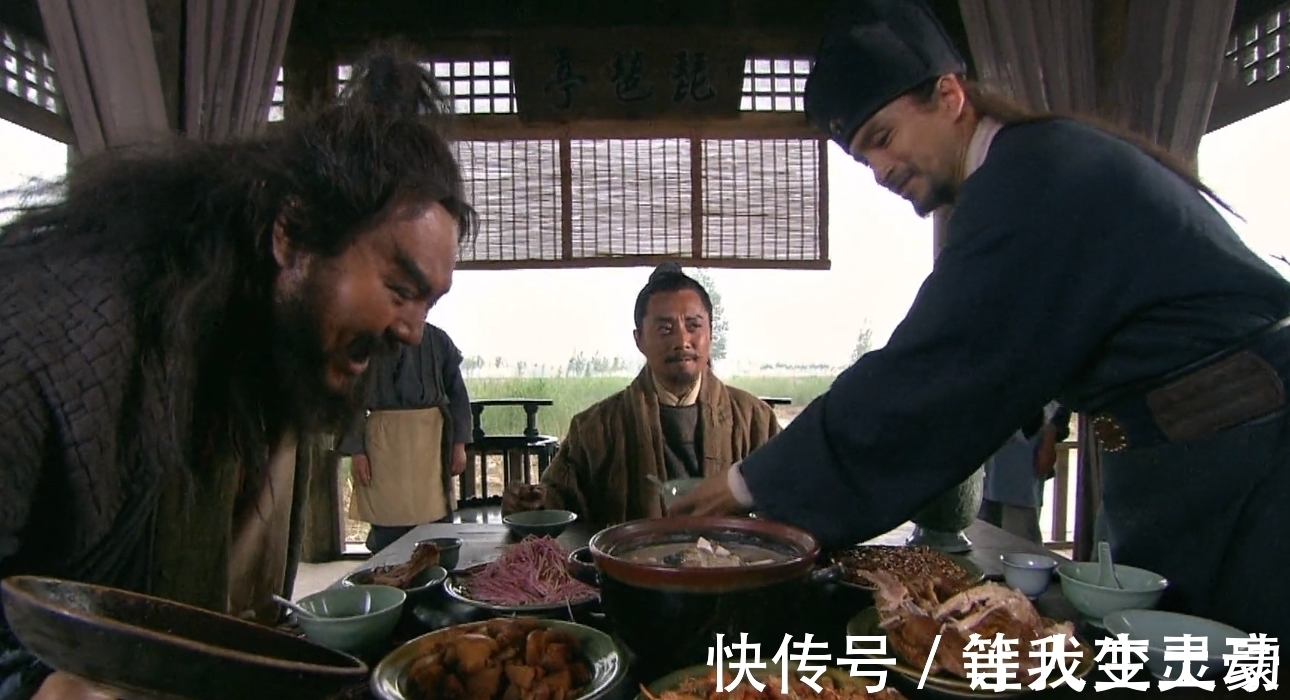 小二!店小二不卖羊肉给李逵,结果被打,不是李逵粗鲁,店小二该打