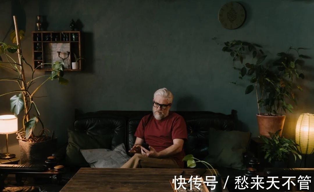 莫里#这本畅销了23年的人生之书,每个人都应该停下来读一读