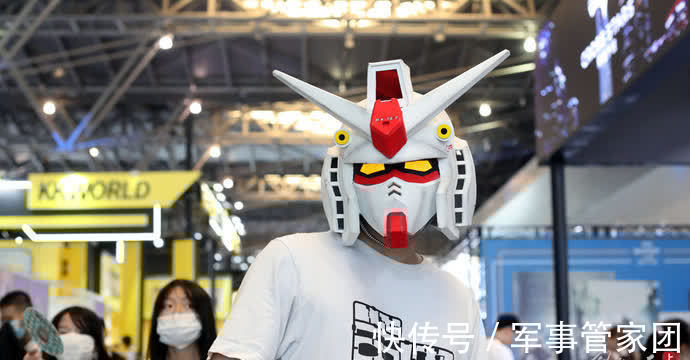 coser|这个夏天看漫展，口罩被coser玩出了“花”……