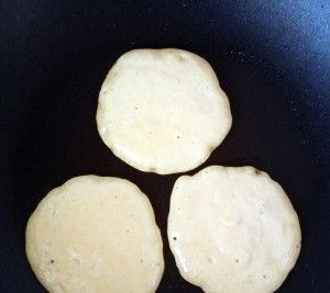 一碗玉米面,一杯牛奶,2个鸡蛋,手不沾面,儿子老公都爱吃