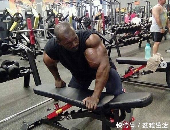 肌肉男|拥有70厘米超大臂围肌肉男,这三人都很强悍,却失去审美