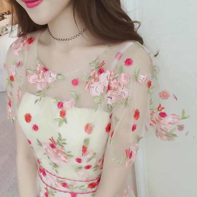 身材|时尚连衣裙,搭配出美女性感迷人身材