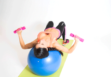 动作|韩国健身美女，E杯上围搭配蜜桃臀、大长腿，五个塑形动作送给你