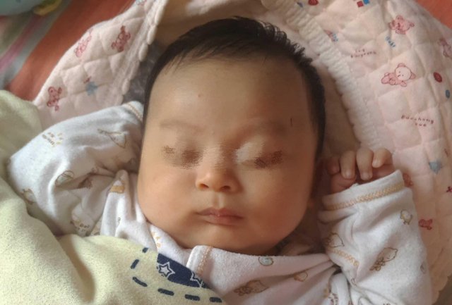 孩子|8个月男婴,被奶奶“哄成”脑瘫儿,竟还有家长不知悔改