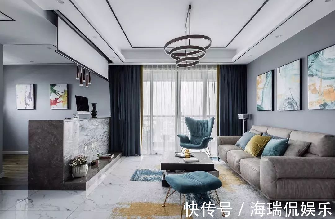 三人位|客厅沙发这样摆放,面积直接大了一倍,邻居见了挤爆门来学!