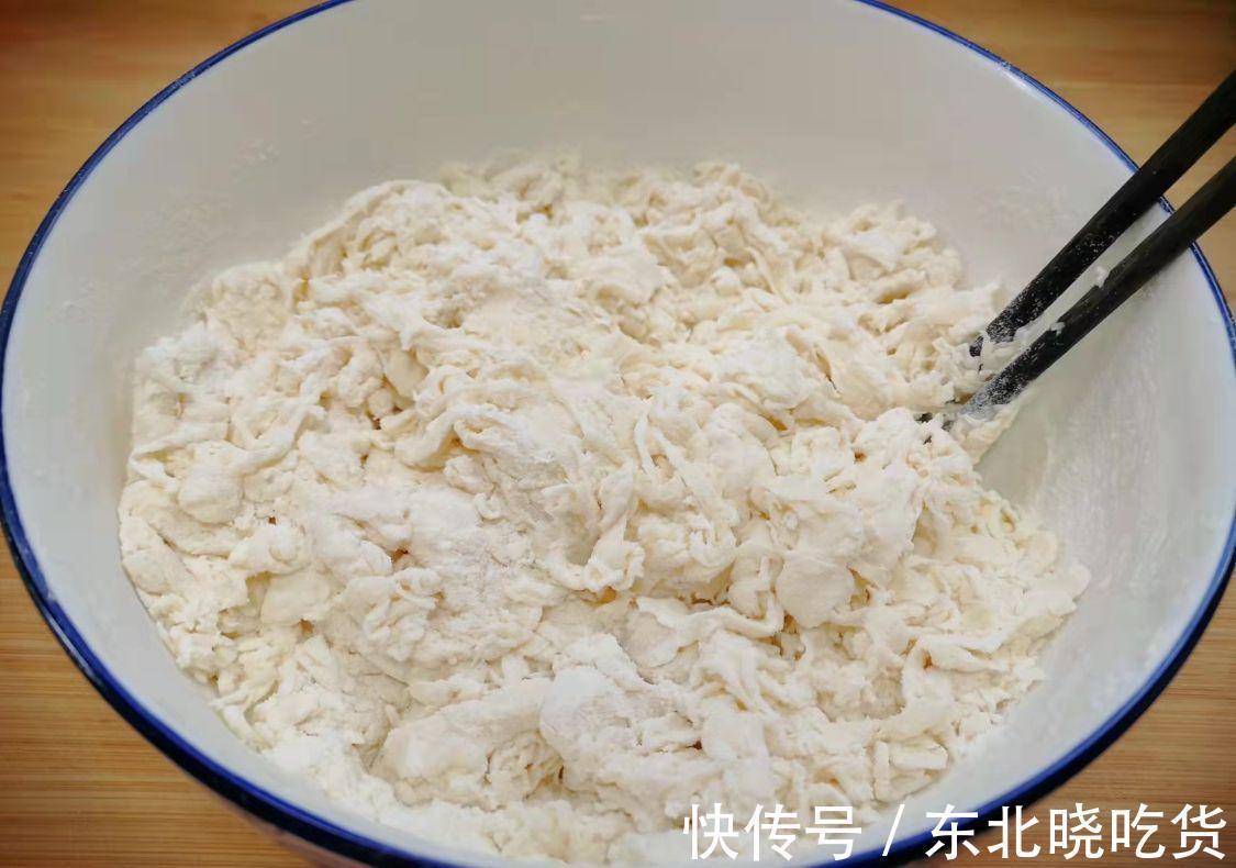 晚上睡前蒸一锅，第二天早餐就有了，层层都是料，比面包都好吃！