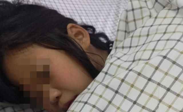 妹妹|哥哥放学回家就“猛亲”妹妹,而诱发妹妹看急诊,什么原因不能亲