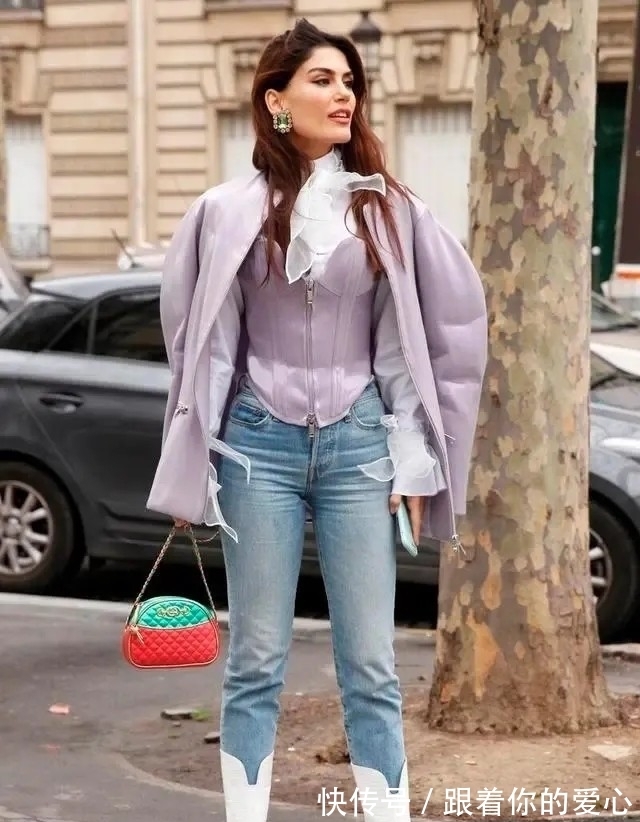 熟龄 今年的靴子流行“穿白不穿黑”,优雅提气质,尤其适合40岁女人