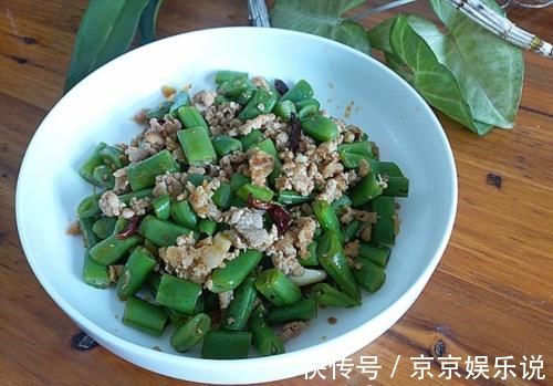 血糖生成指数|冬天此菜多吃些，钙是鸡肉7倍多，通便降糖护心，和肉一起炒，下饭