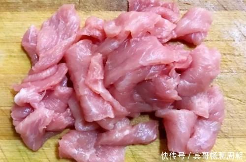 腌制|猪瘦肉怎么炒才不柴？不要直接下锅炒，做好4步，吃着又嫩又香
