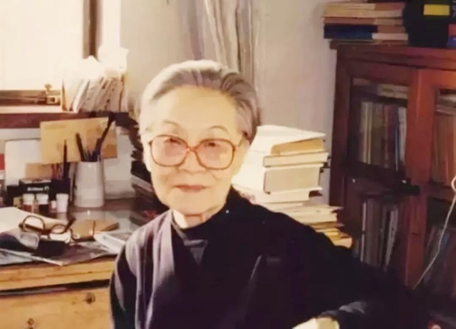 钟书$钱钟书女儿为父亲作了一幅画,杨绛欣赏完捧腹大笑,笑称太形象了