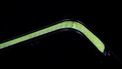 出新|每一代iPhone,都会被这群人摔出新高度