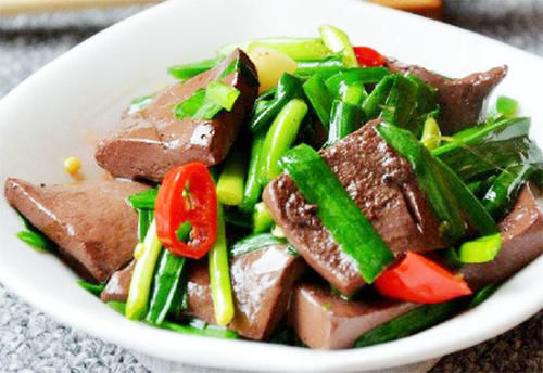 鸭血|阴雨天全家没精神，多吃补血菜，开胃润肠，补肝明目气色好身体棒