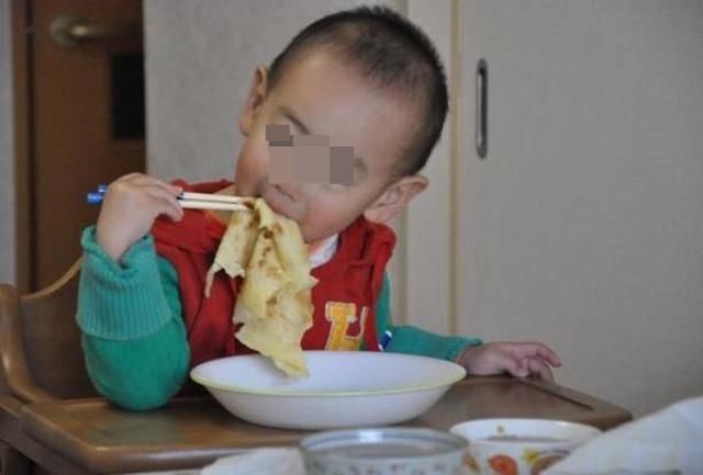 零食|四岁男孩身高122厘米,妈妈担心带去检查,医生:饮食习惯很好