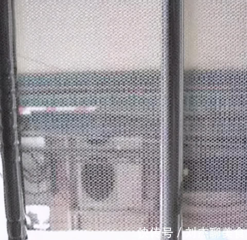 手残党|别再装“鸟笼式”防盗窗,如今流行这样装,安全防盗不遮光 !