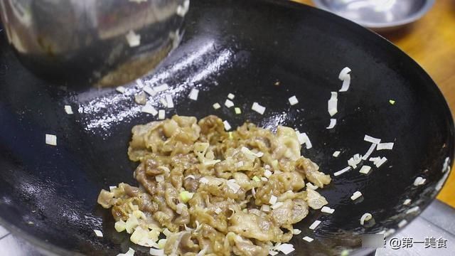 简单实用的孜然羊肉做法，几分钟就是一道菜，一看都想吃