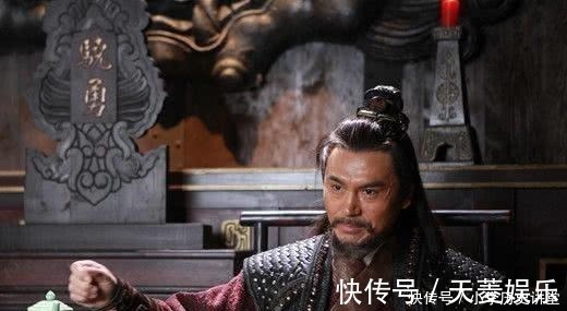 吴用@晁盖为何会被宋江取代只因他无视一关键人物,致使自己孤立无援!