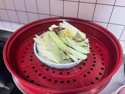 清香|天热不爱下厨，试试茄子这做法，低脂不炸不油腻，清香好吃又下饭