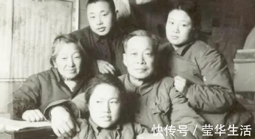 绰号|他被同学取绰号,父亲听后将绰号改为真名,今这名字家喻户晓