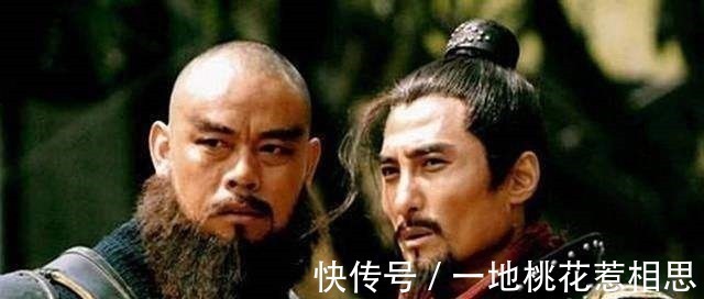 梁山!林冲死后,因宋江一句话,寒了鲁智深的心,气的武松摔门就走!