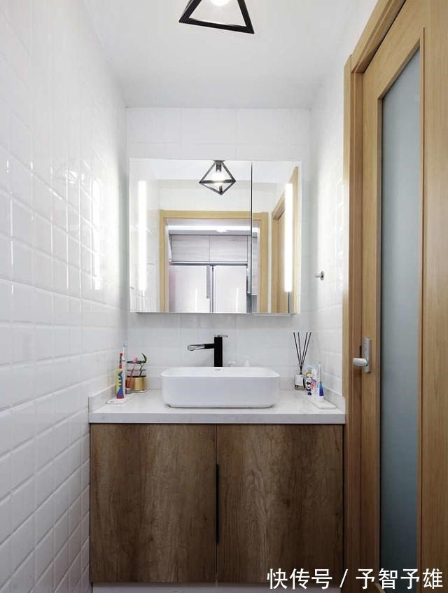 大柜|三口之家的62㎡两居，半米不浪费，收纳力太强了，清新简约真舒适