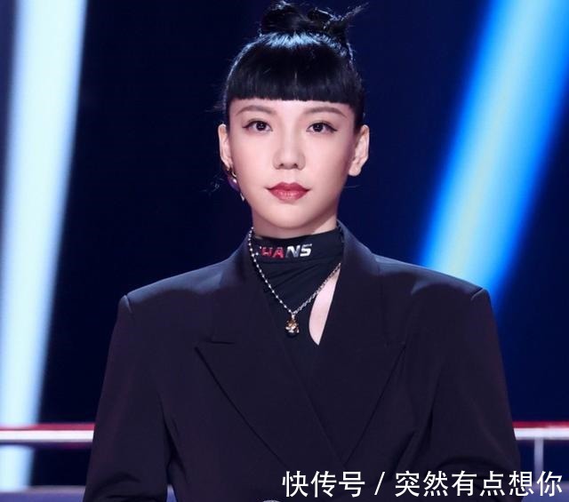 吉克隽逸|今年好声音8位导师,相比以往4位导师好看在哪里!
