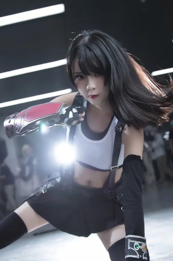 最终幻想7|cos:最终幻想7蒂法cos正片@舒仔
