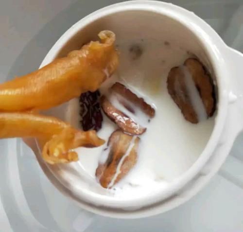 活力|40岁后的女人,想皮肤保持青春活力,不妨经常吃“天然胶原蛋白”