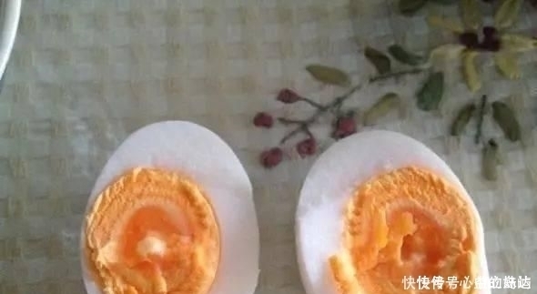 怎么区分咸鸭蛋和皮蛋