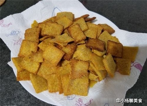 黄金|它是“米中黄金”,加上淀粉往锅里煎,是孩子最爱吃的零食!