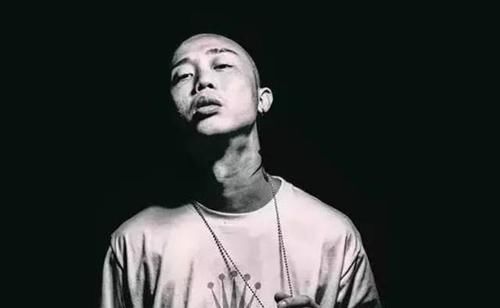 陈小春|GAI,是你飘了,还是以为山鸡哥拿不动刀了?