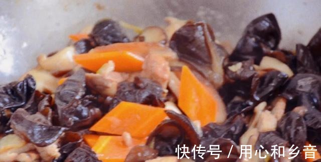黑木耳|夏日小炒版的地三鲜,做法更方便,更低油,适合减脂塑形的吃货!