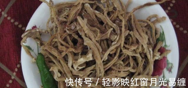 在超市碰到这种菜,不要问价格,赶紧多买一些,配饭吃太适合了