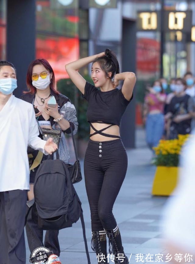 美女 柔美多姿的打底裤美女,让身形美感提升,非常迷人!