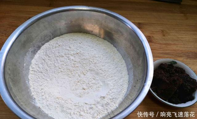 红糖发糕，简单易上手，好吃又健康，快来学一学吧！