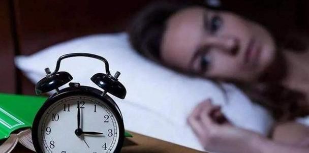 失眠心烦,牢记:多吃“三物”,改掉“三事”,不再失眠睡得香!