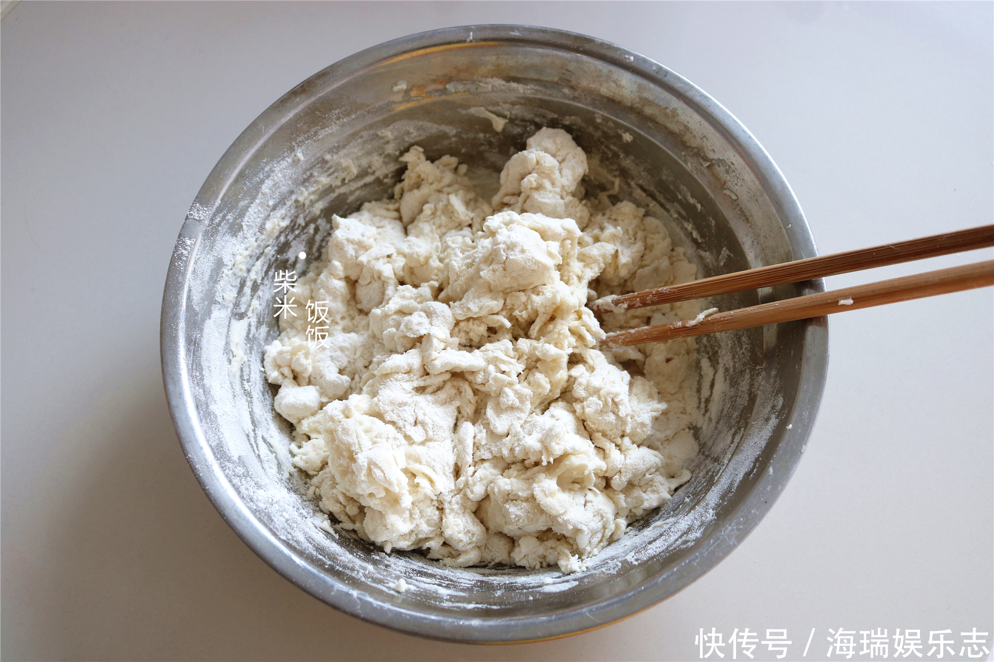 做法|家常烙饼,最服这做法,提前揉面放冰箱,现吃现烙,又软又香