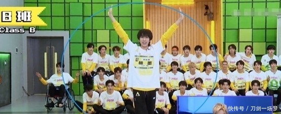 邓超 《创4》A班撑腰王飘了,主题曲考核划水,来看邓超如何点评