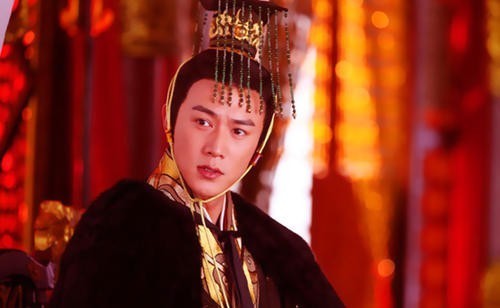 皇帝|不要太拿自己当回事！宠臣自不量力管皇帝家事，最终被折磨而死