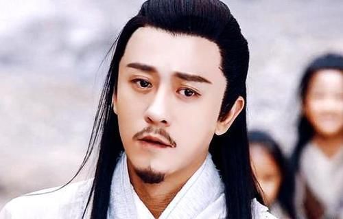 父亲@杨逍的父亲并非杨过,书中提示,他的父亲比杨过更霸气