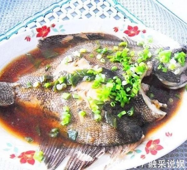 清蒸|清蒸偏口,鱼肉鲜嫩可口,省时省力又好做,太美味了!