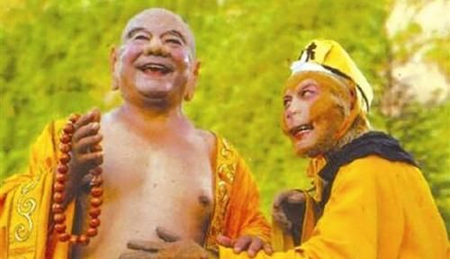 如来佛|《西游记》中黄眉怪,为何敢假扮如来佛祖,其主人是未来佛界大佬