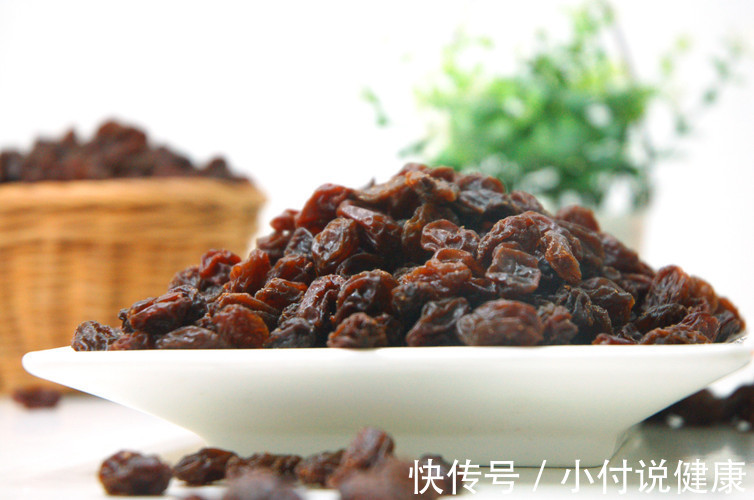 牛奶|天天补钙,为啥还缺钙?4种食物是钙的“克星”,可能你也爱吃