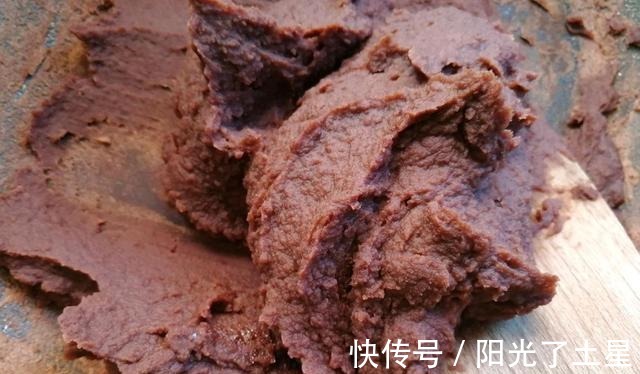 懒人红豆沙，一个电饭煲就能搞定，软糯清甜，没有添加更健康！