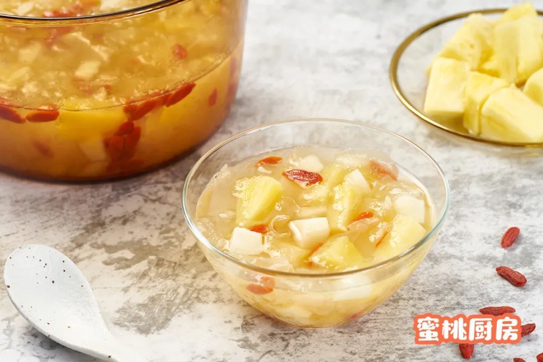 银耳的这个搭配绝了!清热润肺,几块钱煮一锅,天一热就想