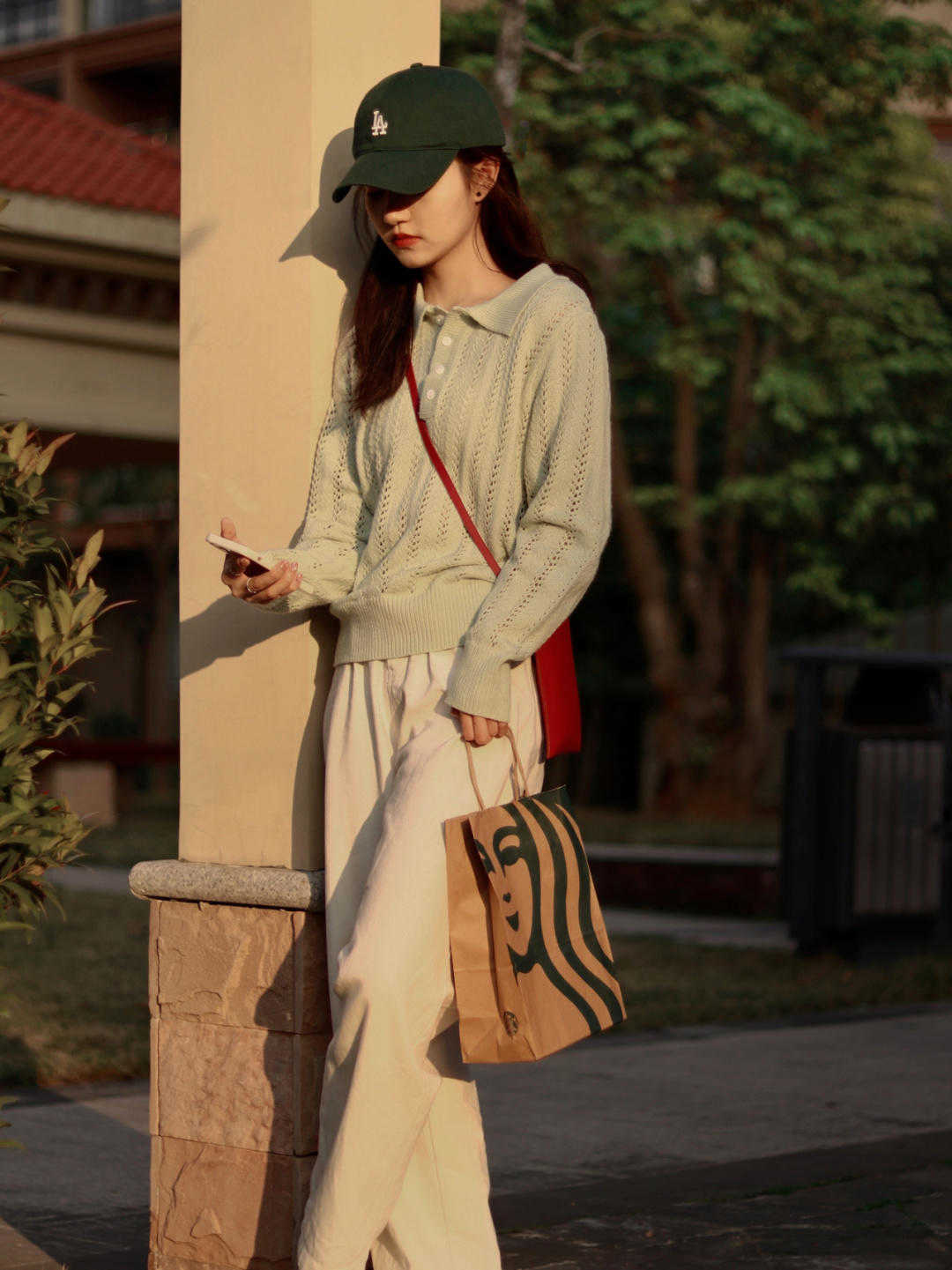 穿搭|时尚和大牌没啥关系,颜色搭配对了,依然能穿出高级感,漂亮大气